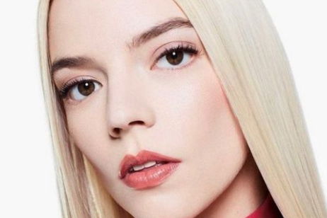 El vestido más bonito de Anya Taylor-Joy al estilo cenicienta moderna El vestido más bonito de Anya Taylor-Joy al estilo cenicienta moderna