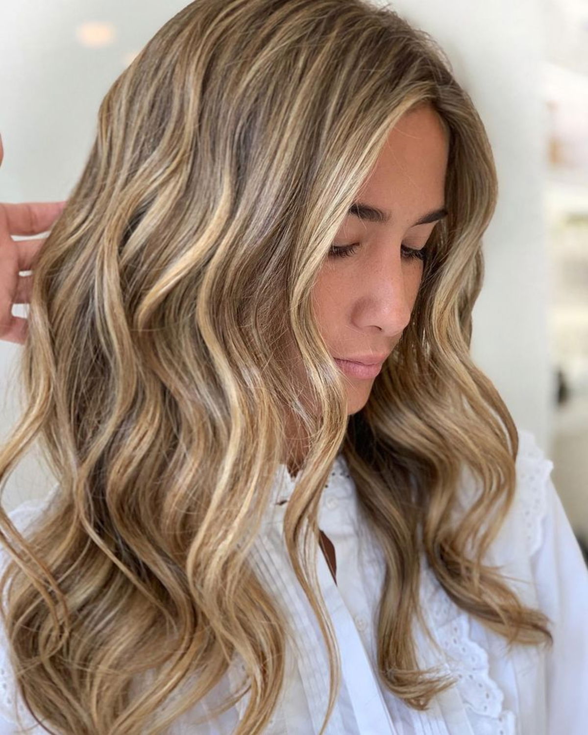 Los mejores colores de pelo y técnicas para disimular las canas