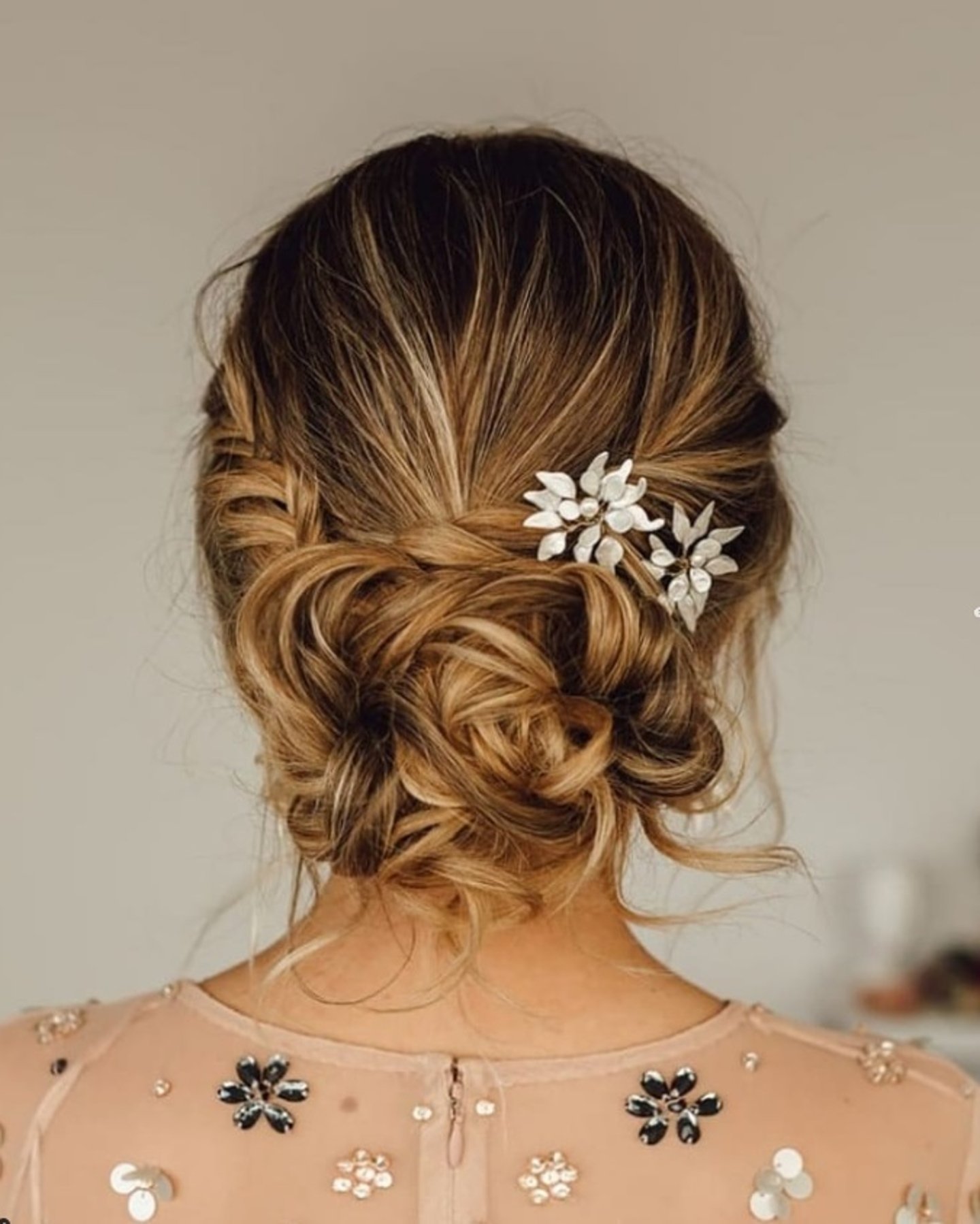 27 ideas de peinados románticos para novias tendencias del 2023