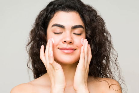 ¿Qué es tener la piel seca y cómo cuidarla correctamente? ¿Qué es tener la piel seca y cómo cuidarla correctamente?