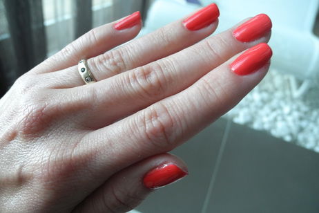 Cómo evitar burbujas cuando te pintas las uñas Cómo evitar burbujas cuando te pintas las uñas