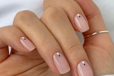 9 ideas de manicura con colores nude para pasar desapercibida 9 ideas de manicura con colores nude para pasar desapercibida