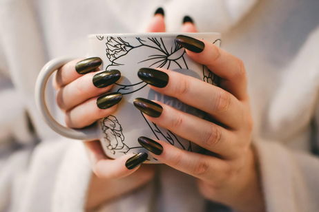 Mejores manicuras con colores oscuros Mejores manicuras con colores oscuros