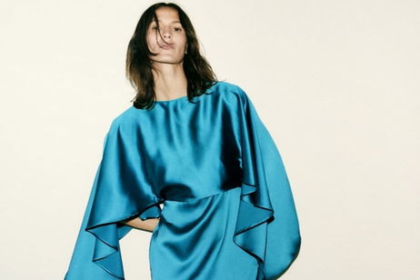 El vestido capa de Zara que ya es todo un éxito de temporada El vestido capa de Zara que ya es todo un éxito de temporada