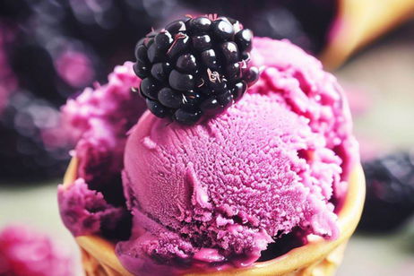 Helado cremoso de moras y yogur griego, receta paso a paso Helado cremoso de moras y yogur griego, receta paso a paso