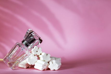 8 perfumes de mujer con un olor dulce