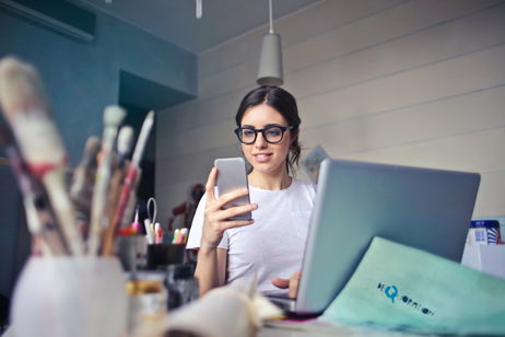 La tendencia de los "looks de oficina relajados" es perfecta para el día a día La tendencia de los "looks de oficina relajados" es perfecta para el día a día