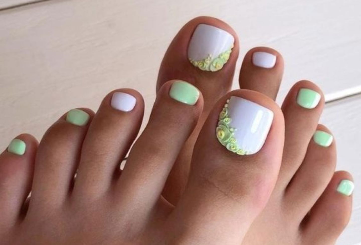 pedicura en verde