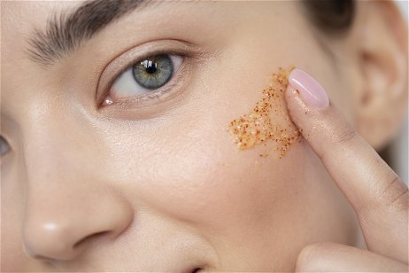 8 exfoliantes faciales baratos perfectos para cuidar tu piel