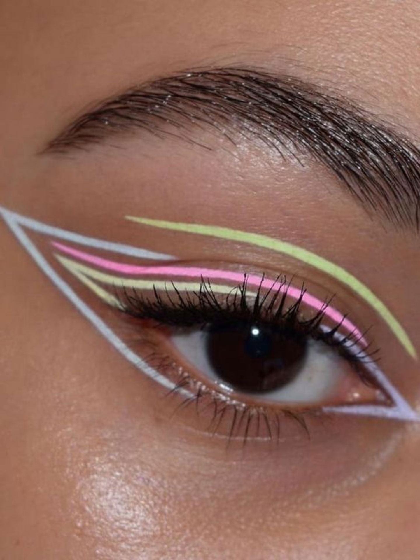 eyeliner distintos tonos pastel