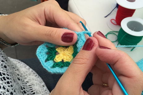Qué es el craftcore: la ropa usada y diy que puedes implementar en tu día a día Qué es el craftcore: la ropa usada y diy que puedes implementar en tu día a día