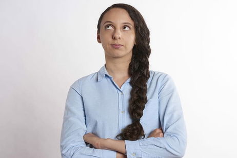 Cómo hacer una trenza de espiga: 7 formas distinta de hacerlas Cómo hacer una trenza de espiga: 7 formas distinta de hacerlas