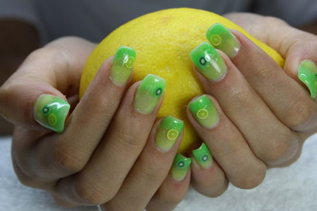 10 ideas de uñas verdes para el otoño 2023 10 ideas de uñas verdes para el otoño 2023