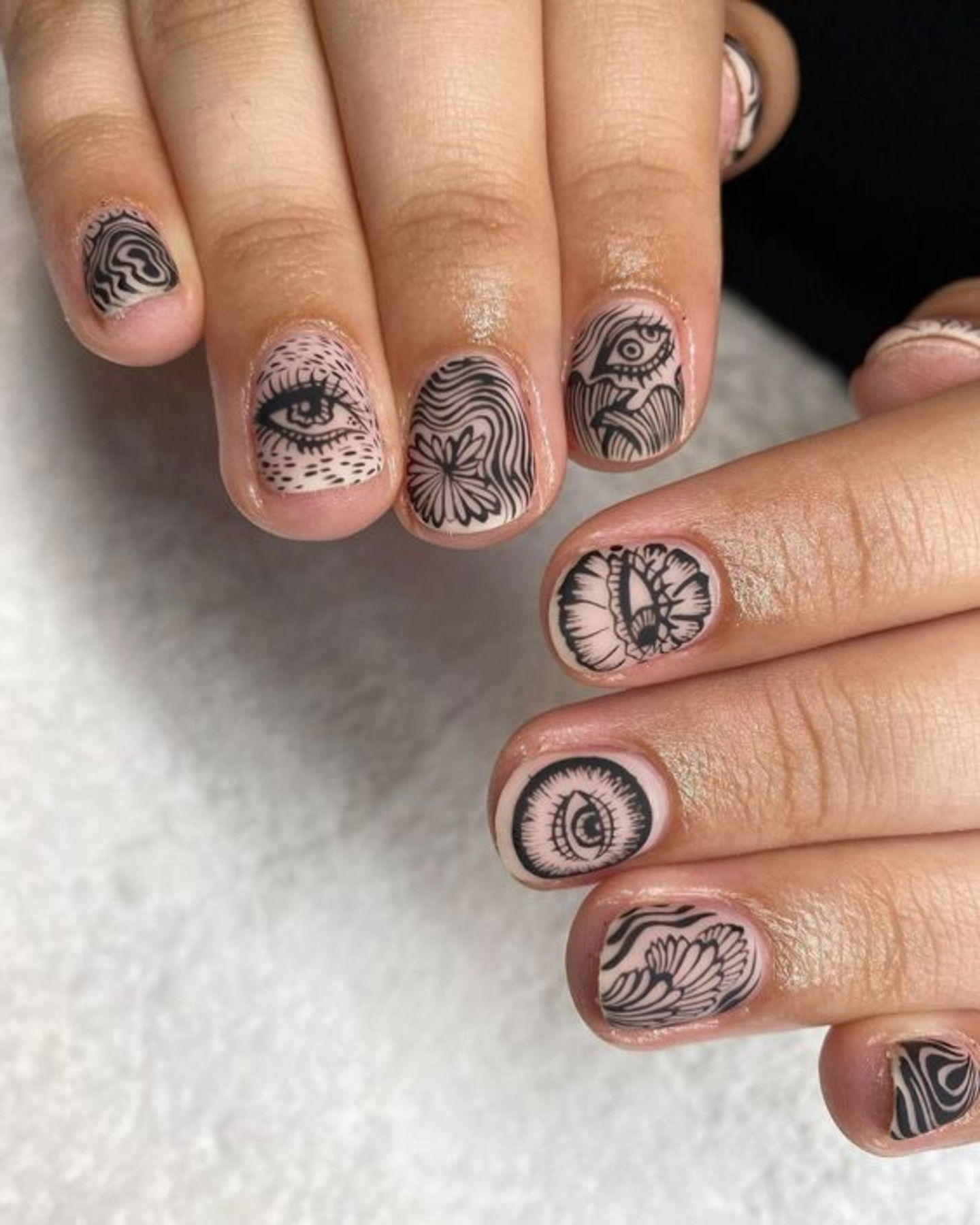 manicura tattoo