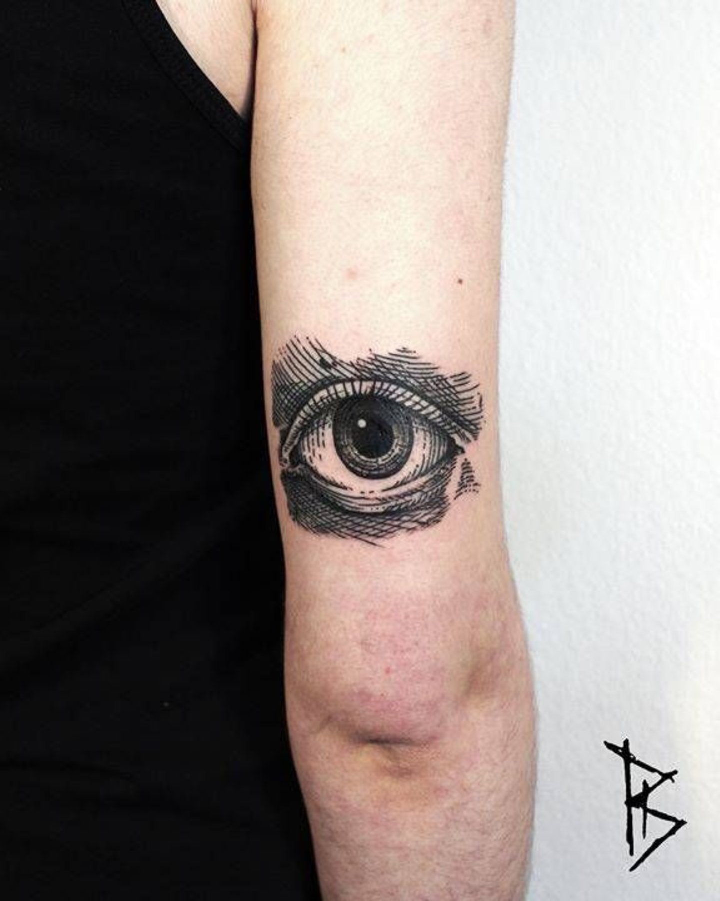 Tatuaje de ojo imponente