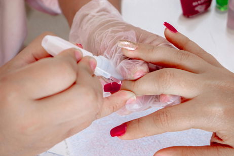 El esmalte de uñas de Mercadona más buscado: rejuvenece las manos