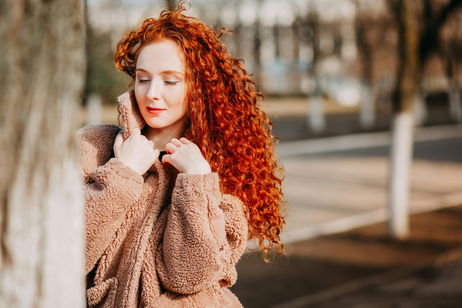 El abrigo de pelo de Bershka que combinarás con todo este invierno