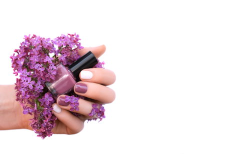 50 diseños de uñas cortas para llevar en primavera 2025 que recomiendan los manicuristas 50 diseños de uñas cortas para llevar en primavera 2025 que recomiendan los manicuristas