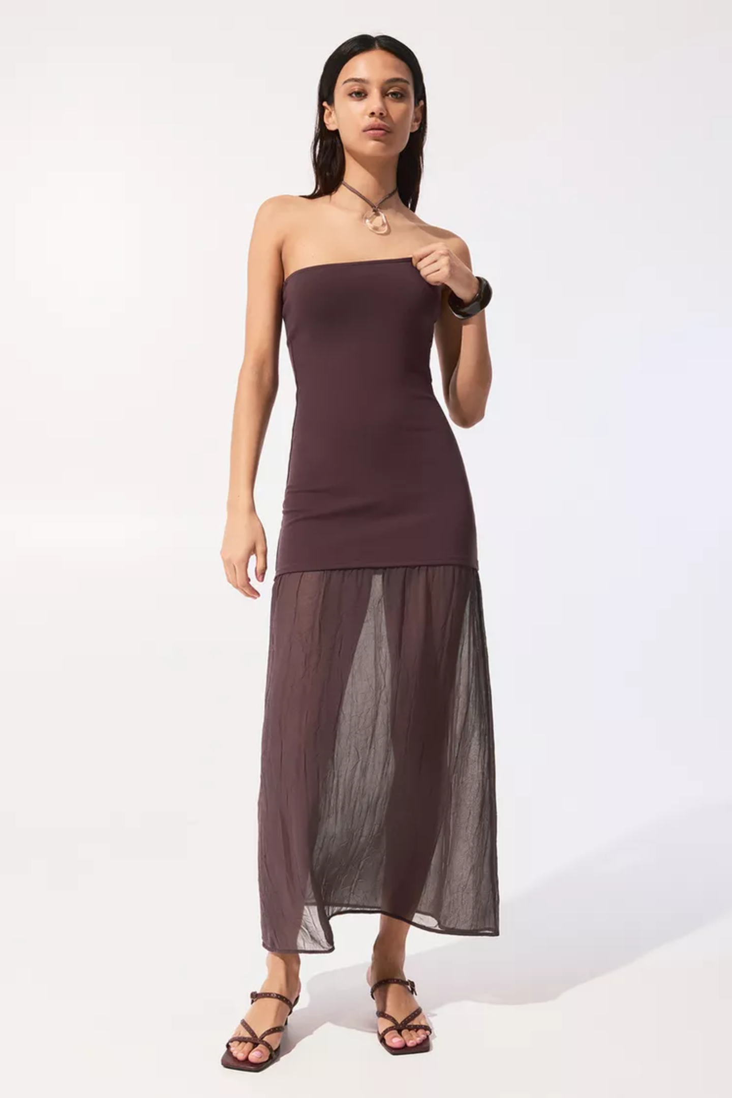 Los vestidos que serán tendencia esta primavera-verano 2025 (y que ya llevan las expertas en moda)