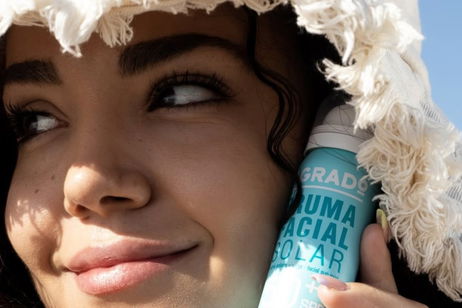 Esta bruma solar de 3,99 € protege, hidrata y deja efecto glow sin arruinar tu maquillaje Esta bruma solar de 3,99 € protege, hidrata y deja efecto glow sin arruinar tu maquillaje