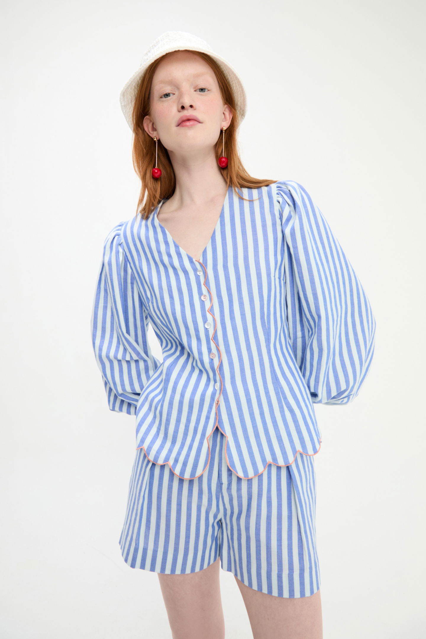 Nurrk 140 x Marta Pombo set estampado rayas blusa + short