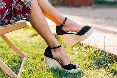 Las 6 alpargatas de cuña más bonitas para llevar este verano Las 6 alpargatas de cuña más bonitas para llevar este verano