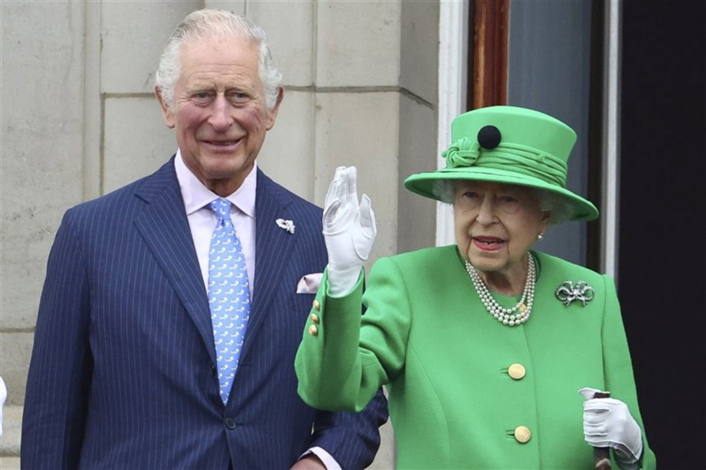 Isabel II y Carlo de Inglaterra