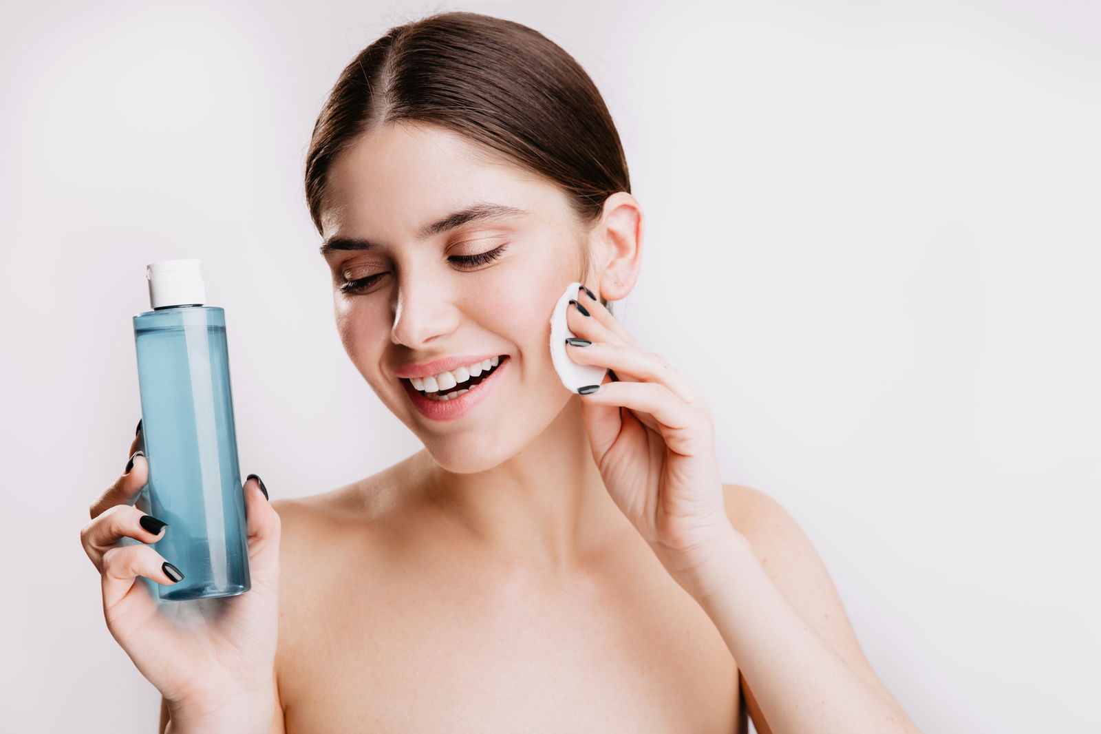 chica tonico facial mejores tónicos exfoliantes para piel grasa