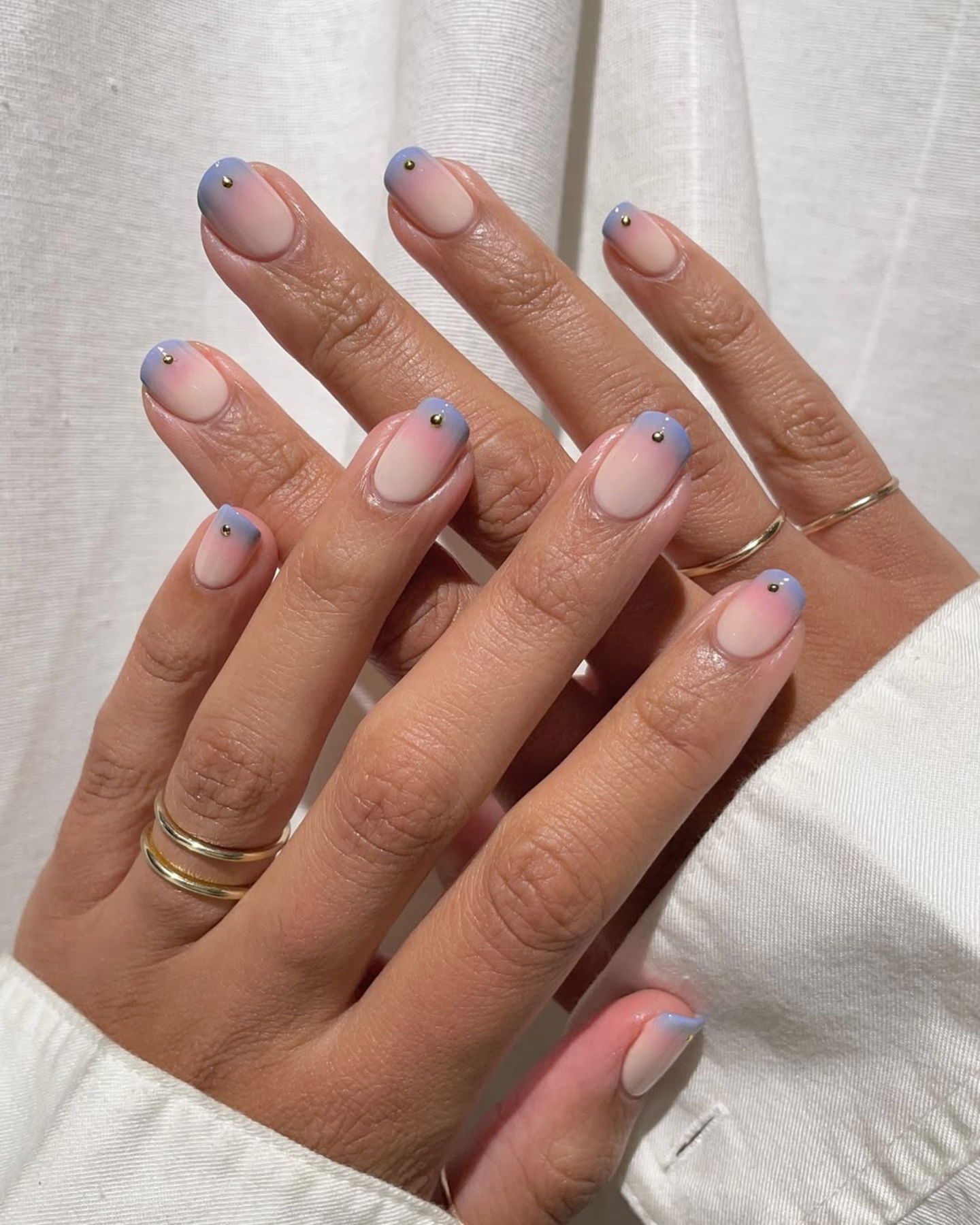 5. Uñas minimalistas
