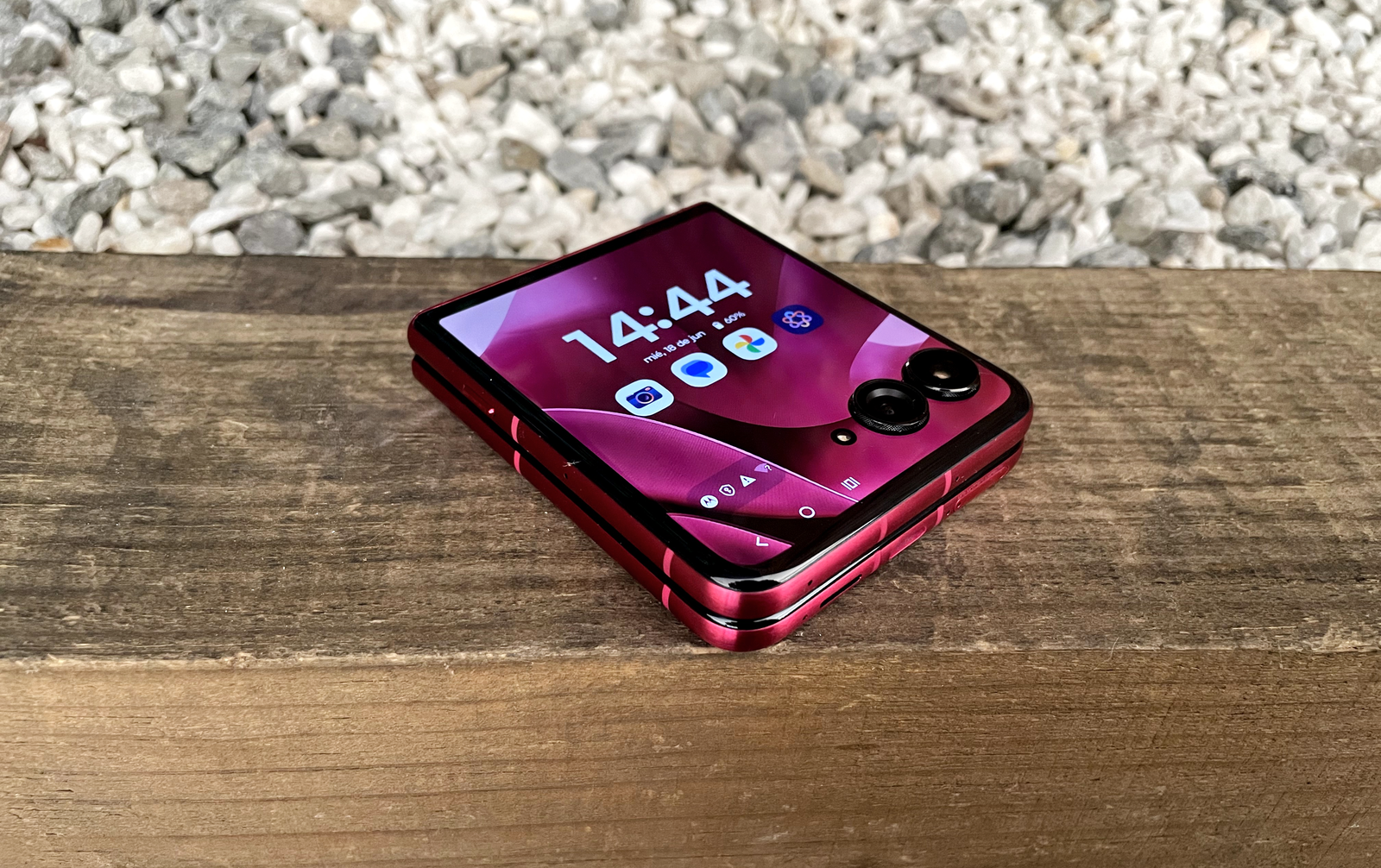 Grosor motorola razr 60 ultra