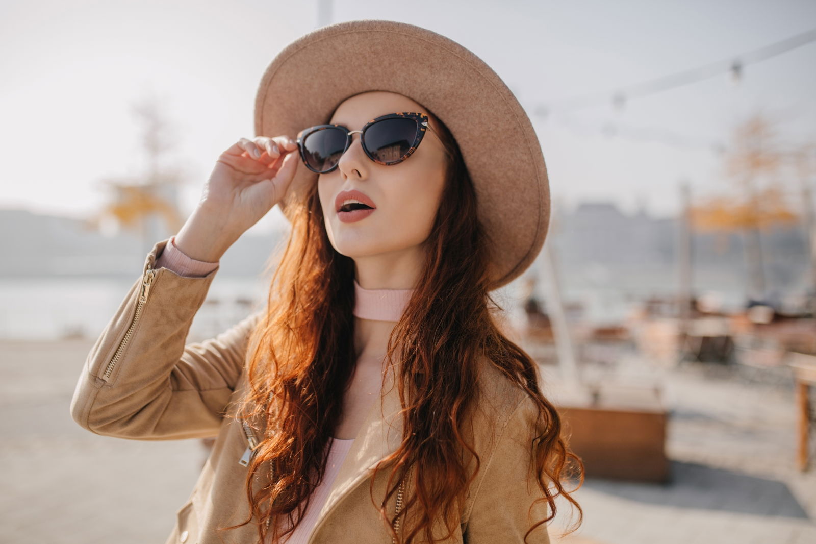 Chica con sombrero