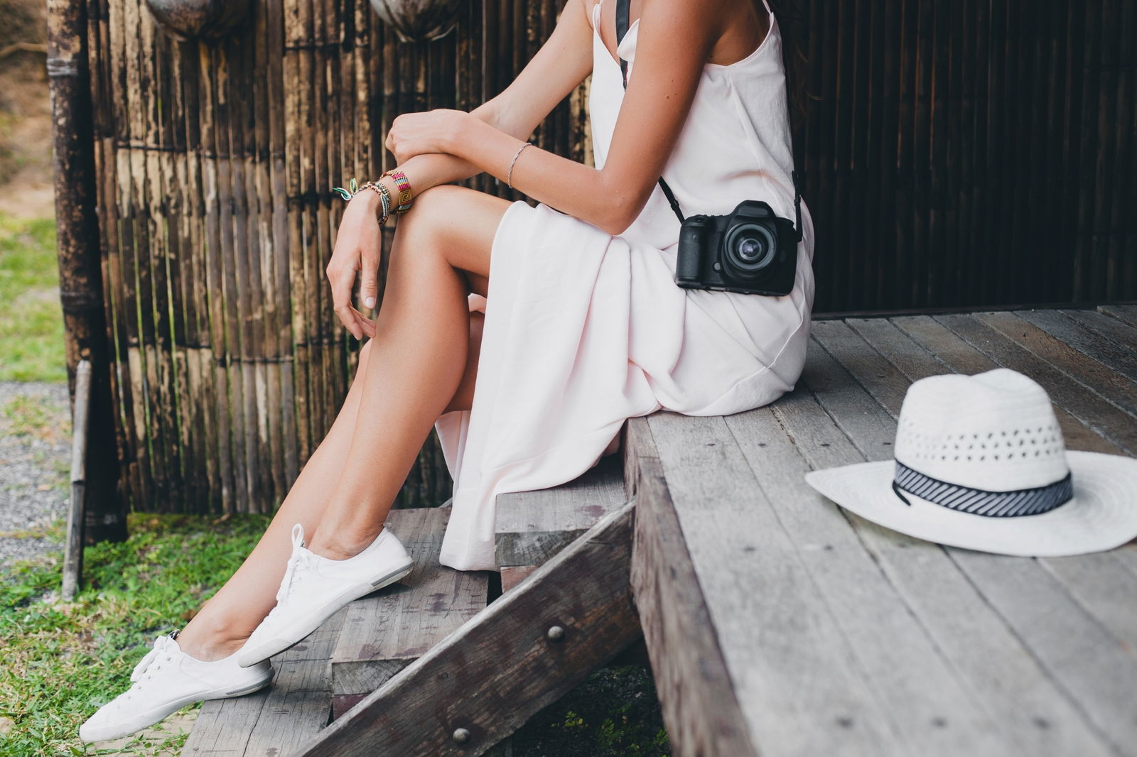 Mujer con zapatillas