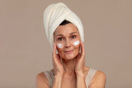 Todo lo que necesitas saber para elegir tu crema antiedad Todo lo que necesitas saber para elegir tu crema antiedad