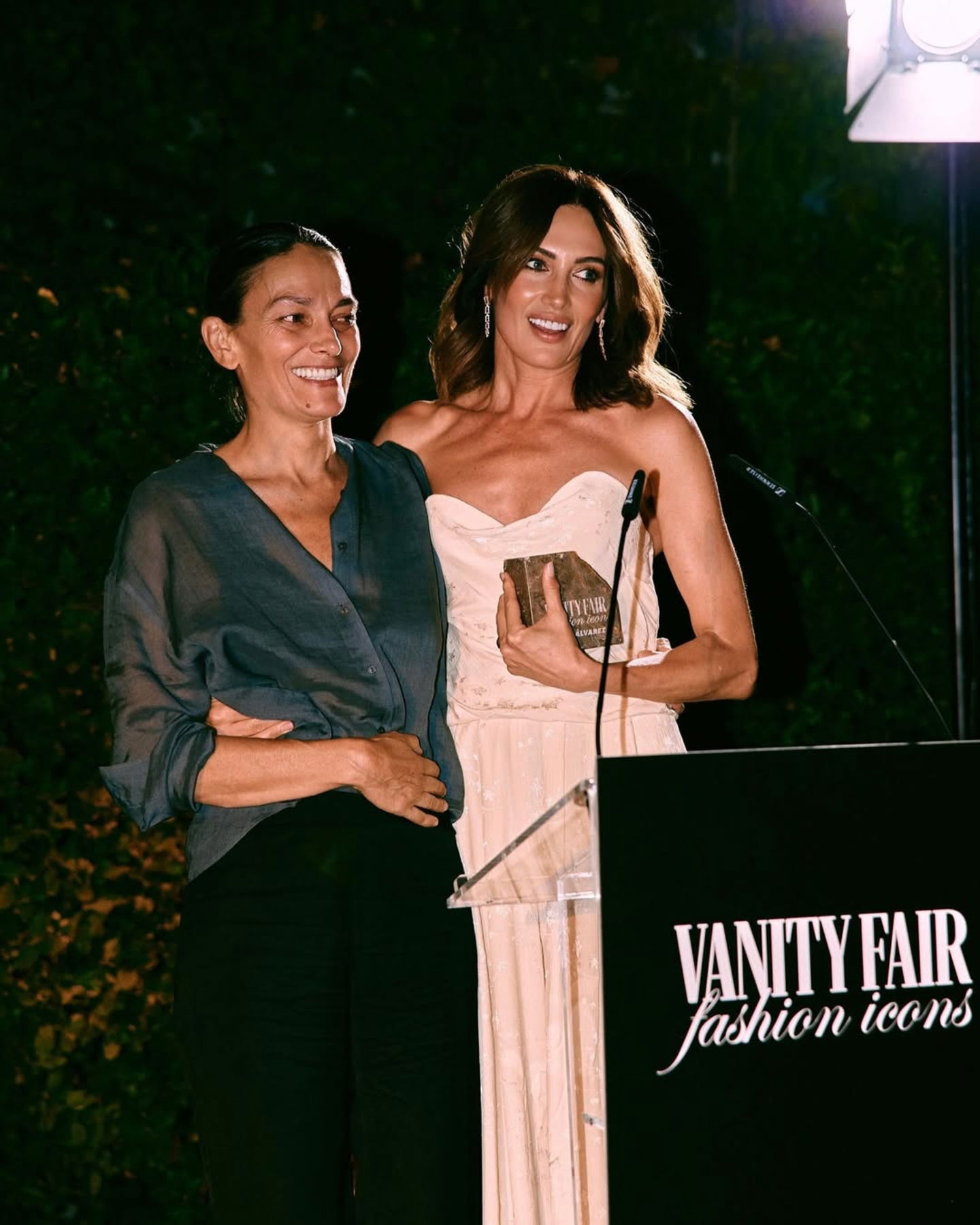 Nieves Álvarez y Laura Ponte