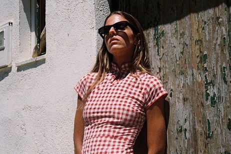 Vestidos vichy: el estampado eterno que vuelve con más fuerza (y color) que nunca