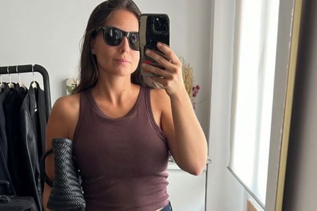 Camisetas de Uniqlo con sujetador integrado: el truco de estilo más práctico del verano