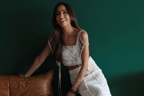 Rocío Osorno rescata un bolso de flecos de Zara (y tenemos la alternativa que sí está disponible)