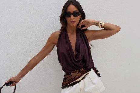 Rocío Osorno estrena el vestido de Zara con pañuelo en la cintura que promete arrasar Rocío Osorno estrena el vestido de Zara con pañuelo en la cintura que promete arrasar