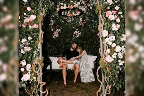 Taylor Swift se compromete con Travis Kelce con un vestido de rayas y sandalias que puedes copiar por poco más de 100€ Taylor Swift se compromete con Travis Kelce con un vestido de rayas y sandalias que puedes copiar por poco más de 100€
