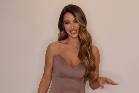 Los dos conjuntos tendencia de Zara y Parfois que Teresa Bass combina con las sandalias joya de Cuchy