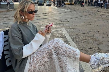 Las faldas de encaje de Stradivarius que son tendencia este otoño (y tienen el forro perfecto)