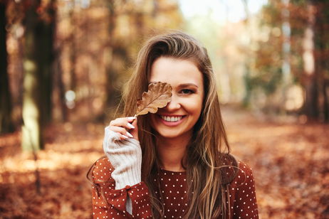 Otoño en tu piel: los cambios que recomiendan los expertos para una rutina más efectiva