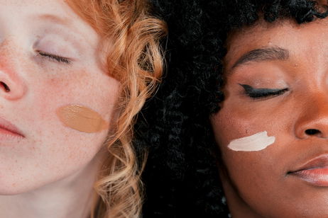Cómo elegir tu base de maquillaje ideal según el subtono de tu piel