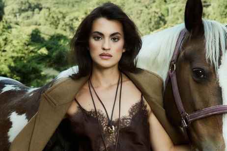 Marta Lozano vuelve a colaborar con Mustang y propone un otoño con sello propio