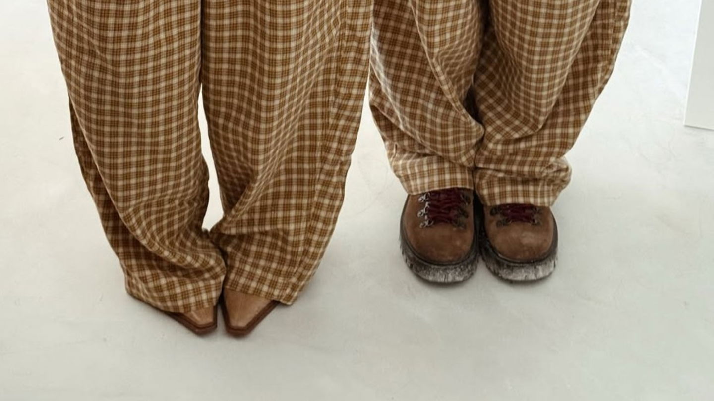 El pantalón de cuadros de Zara de la sección de hombre que Dulceida y Alba Paul han convertido en unisex y cada una lo lleva a su manera