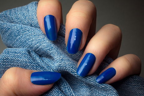 Azul en las uñas: 7 diseños que transforman el color de la temporada en arte Azul en las uñas: 7 diseños que transforman el color de la temporada en arte