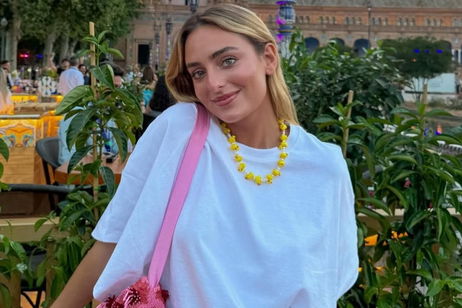 El truco de Natalia Palacios para transformar el top lencero viral de Zara en un vestido nuevo