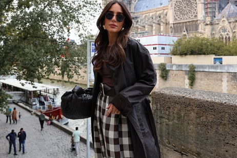 El pantalón de cuadros vichy de Zara que arrasa este otoño y ya es el favorito de Rocío Osorno y Marta Escalante