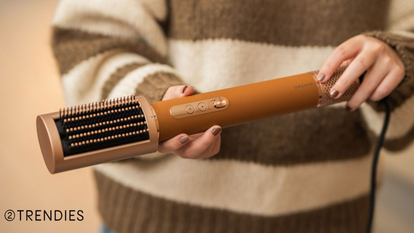 Mocha Mousse sin normas: 7 looks (y gadgets) para llevar el marrón de la forma más elegante