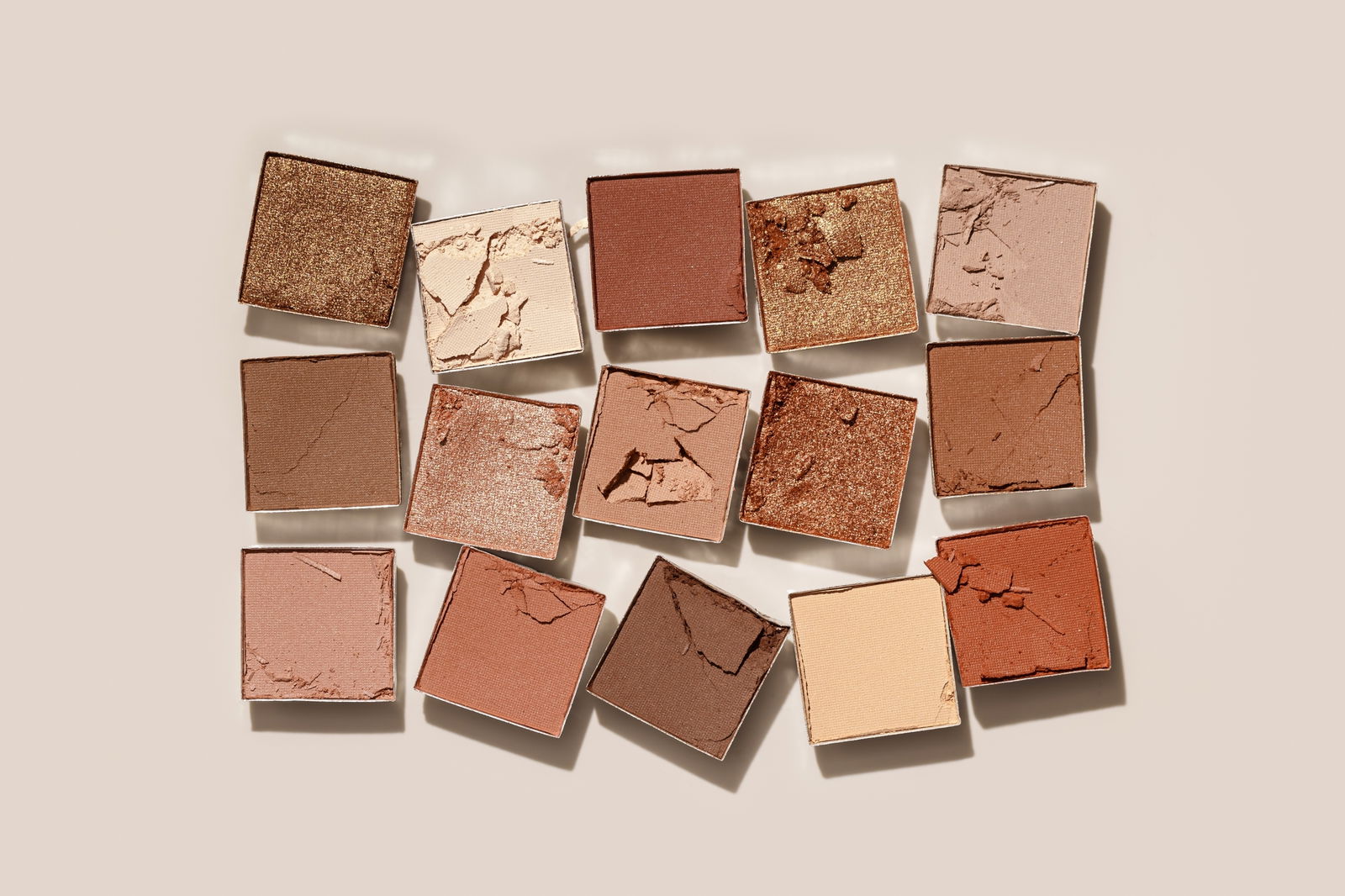 Sombras de ojos marrón